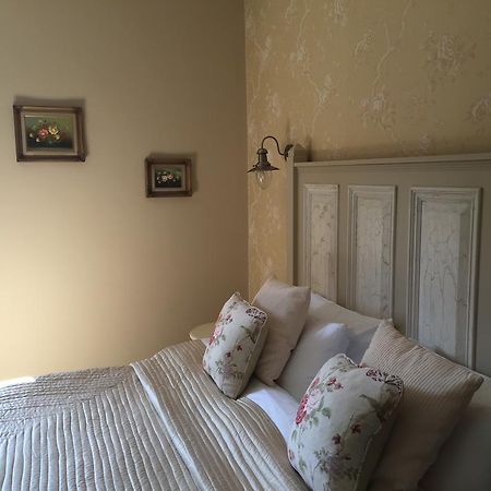 Riverbank, Country Pub And Guesthouse Carrickmacross Exterior foto