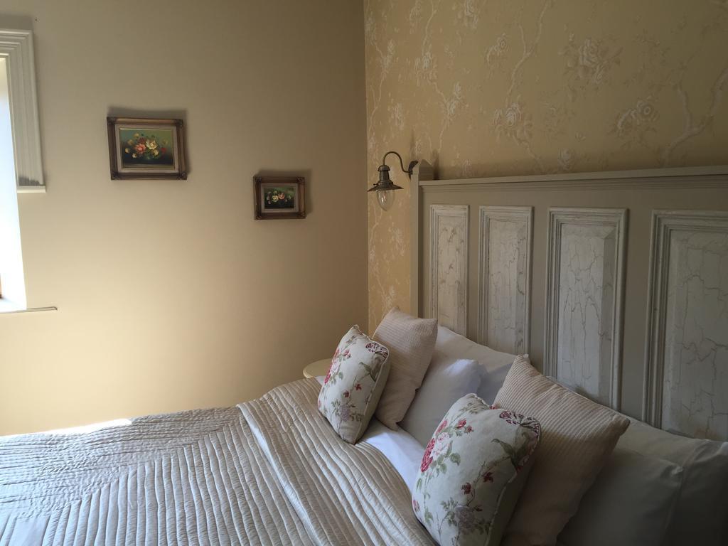 Riverbank, Country Pub And Guesthouse Carrickmacross Exterior foto
